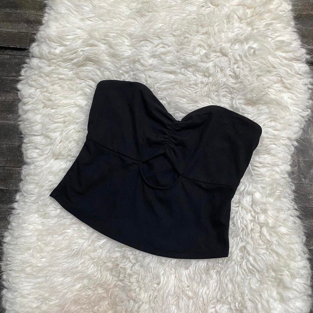 RUE21 BLACK RIBBED KEYHOLE SWEETHEART TUBE CROP TOP Y2K GRUNGE ALT